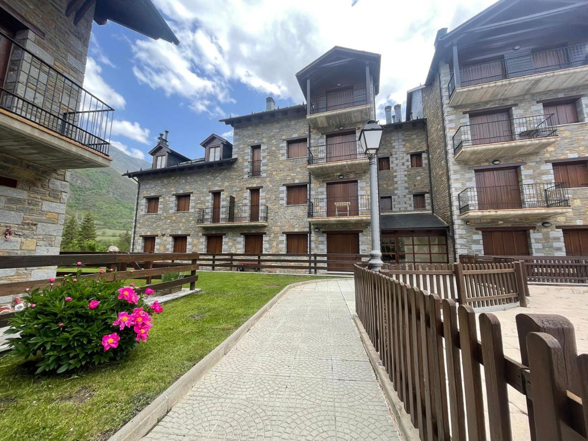 L11 - Bajo Con Jardin En Linsoles - Villmor Anciles Exterior foto